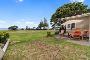 Lilian's Cottage - Waihi Beach Holiday Home